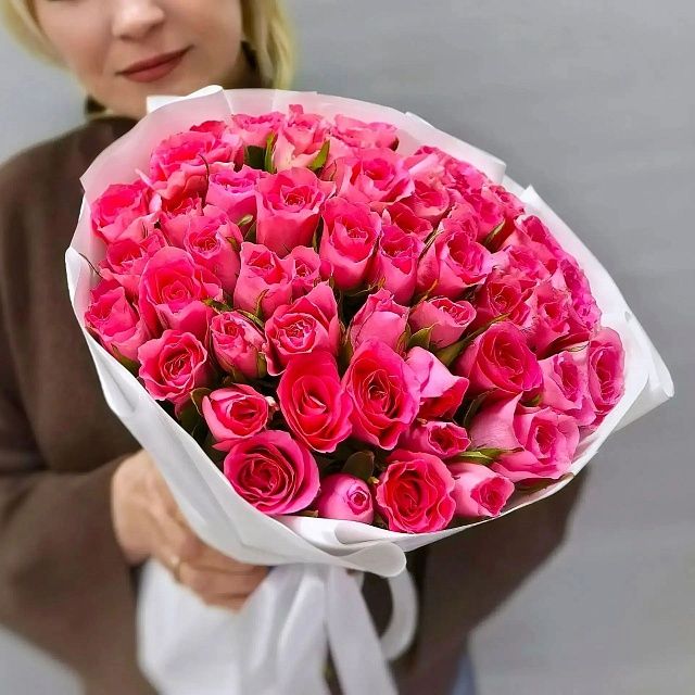 Неоновый букет из 51 розы Кения 42 см