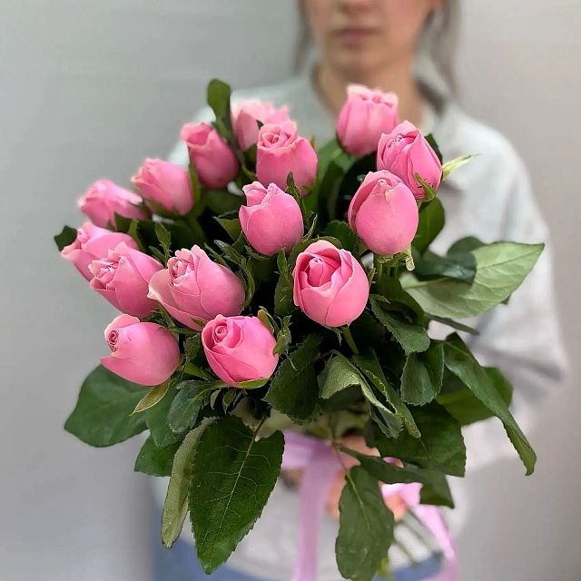Монобукет из розы Кения 15 шт