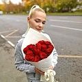 Яркий букет из 15 роз Кения