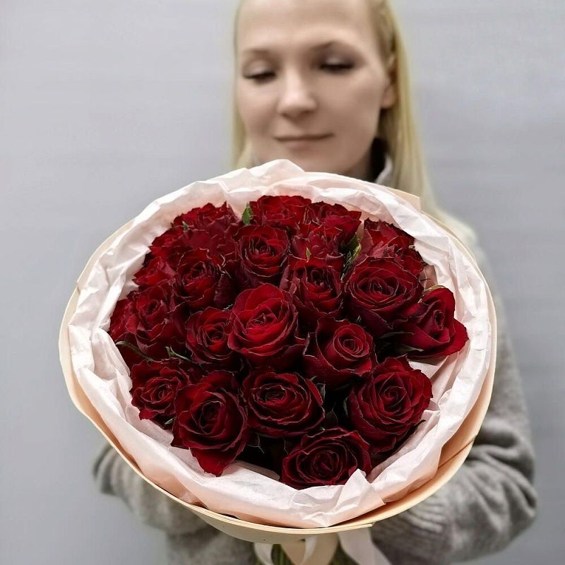 Букет из 25 красных роз