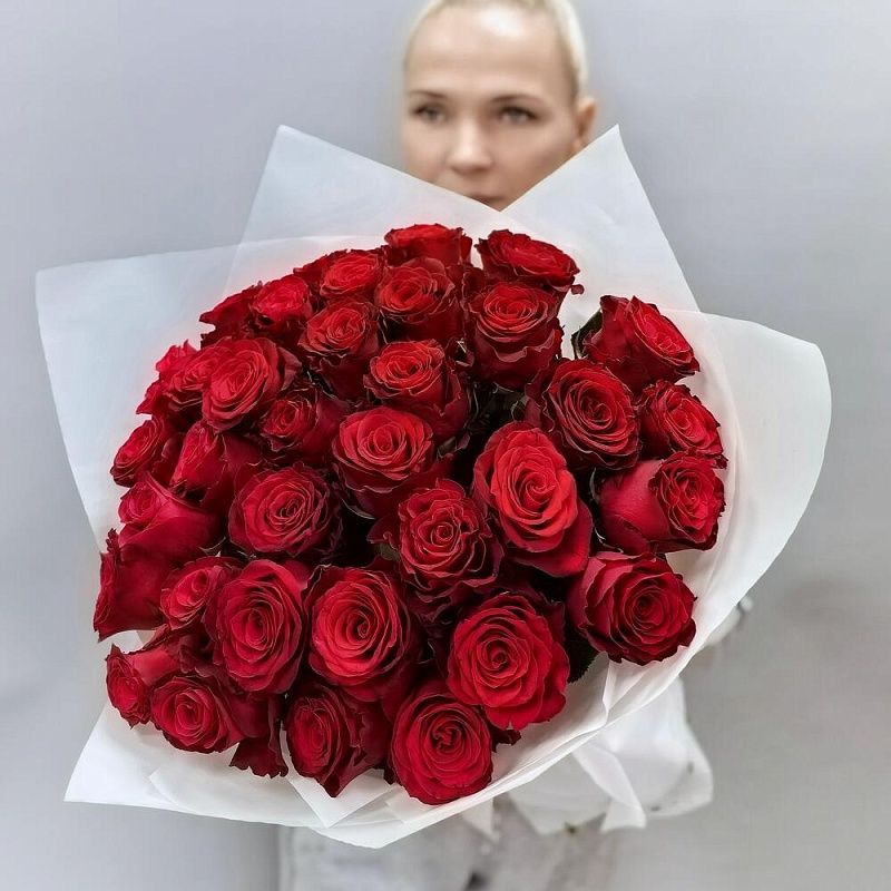 Букет из 35 бордовой розы Кения