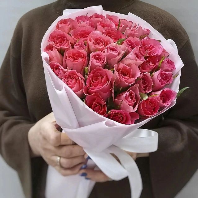 Неоновый букет из роз Кения 35 шт 