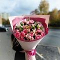Нюдовый букет из кустовой розы и альстромерии