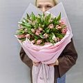 Букет из нежных розовых альстромерий