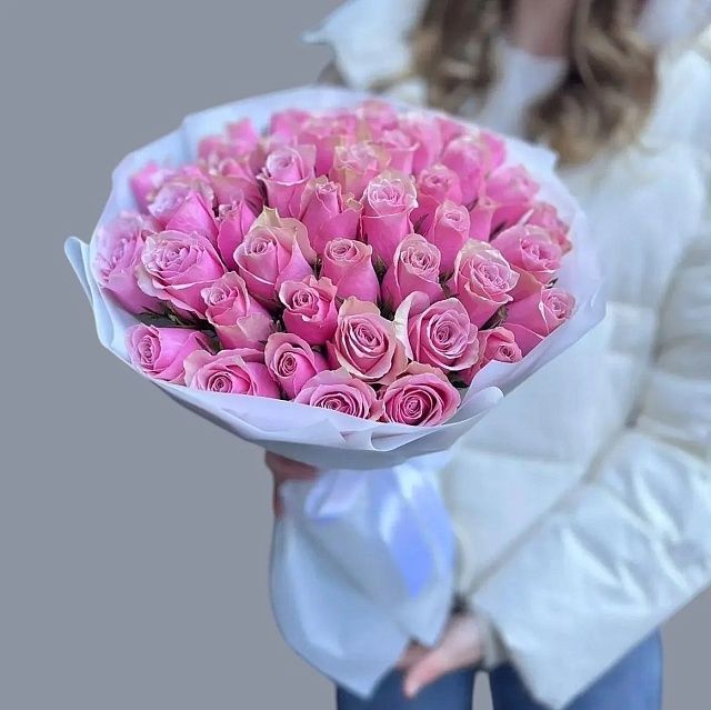 Роскошный букет из 51 розы Кения 42 см
