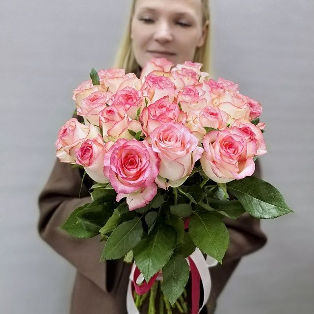 Букет из 25 роз Кения