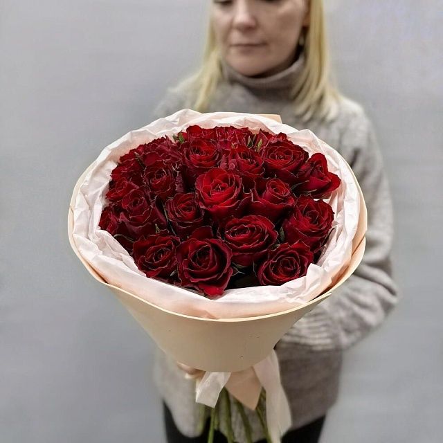 Букет из 25 красных роз