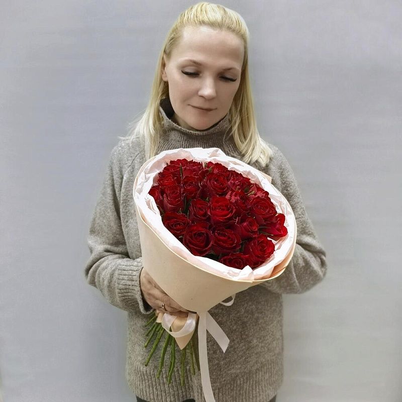 Букет из 25 красных роз