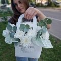 Стильная сумочка с кустовой хризантемой