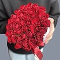 Шляпная коробка с красной розой 