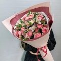 Нюдовый букет из кустовой розы и альстромерии